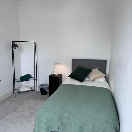 בית נופש Single Room,