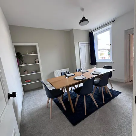 Single Room,